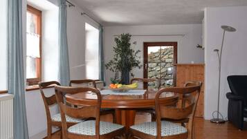 House | Dining