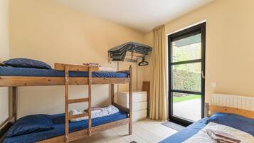 Apartemen | 2 kamar tidur dan dilengkapi dengan perabotan berbeda-beda