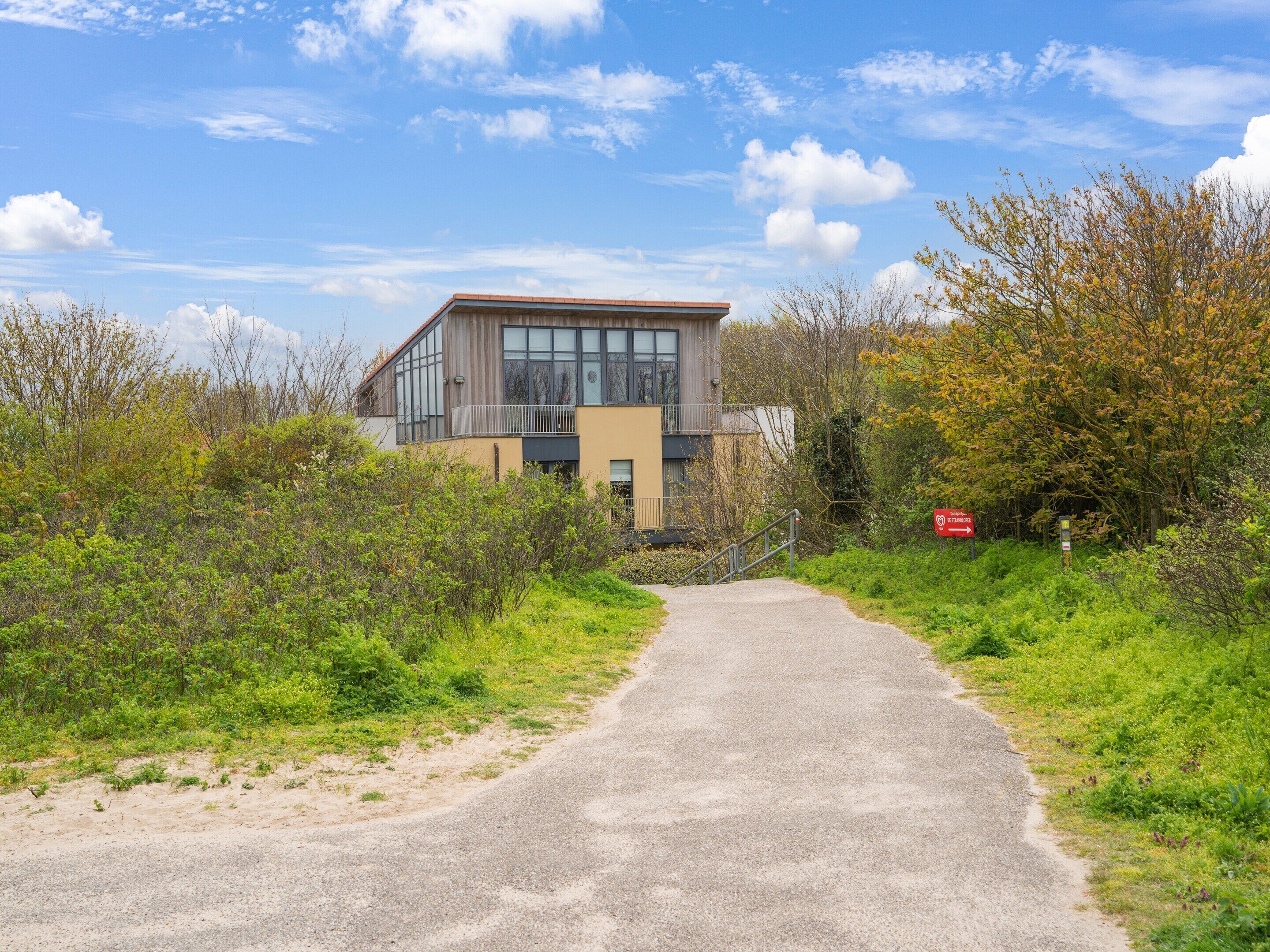Apartment | Reception