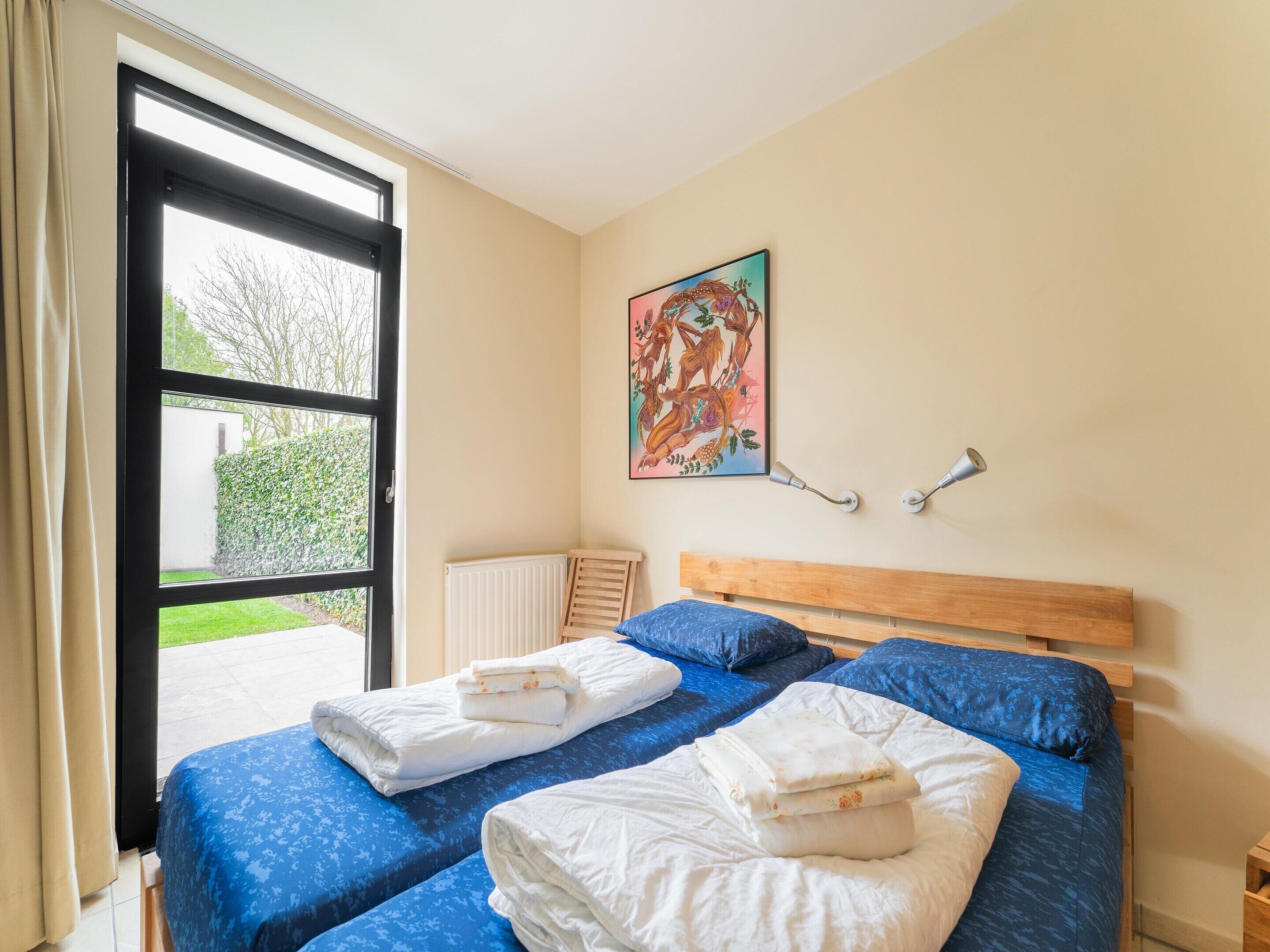 2 bedrooms, individually furnished, bed sheets