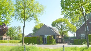 Exterior - Spacious Holiday Home near National Park (Loon op Zand)