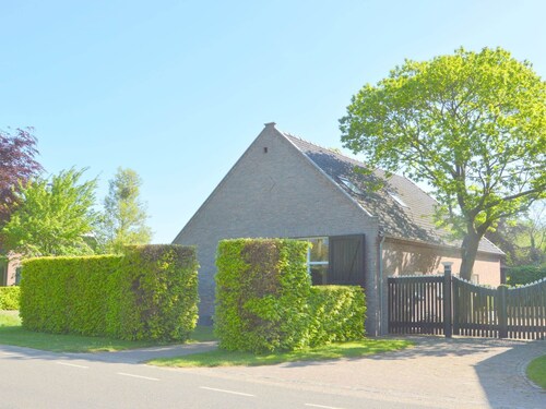 Spacious Holiday Home near National Park