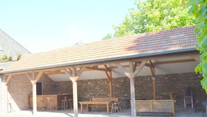 House | Balcony - Spacious Holiday Home near National Park (Loon op Zand)