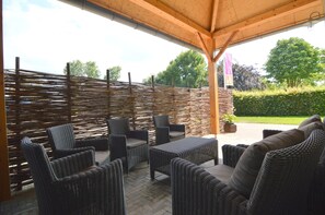 House | Balcony - Family Home w/ Trampoline (Haaren)