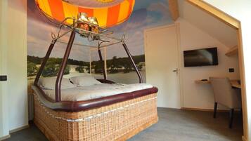 Nhà | 2 phòng ngủ, trang bị nội thất với thiết kế riêng biệt, bộ trải giường