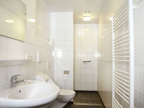 Ferienhaus | Badezimmer | Badewanne