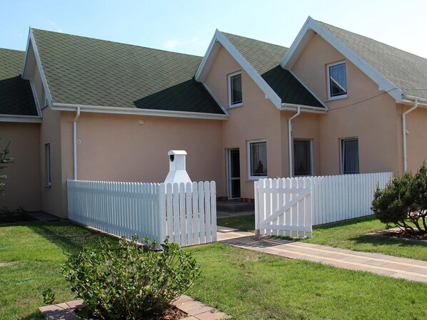 Cottage | Exterior