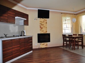 平房 | 私人廚房 | 爐台、咖啡機/沖茶器、兒�童餐椅