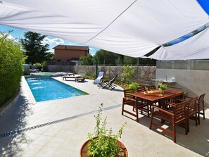 Outdoor pool - Amazing 2 Villa Property, Fenced Garden With 2 Private Pools (Sibenik)