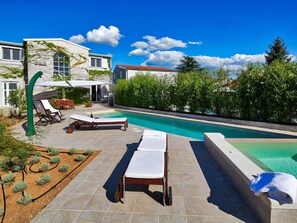 Exterior - Amazing 2 Villa Property, Fenced Garden With 2 Private Pools (Sibenik)