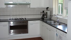 Bếp riêng