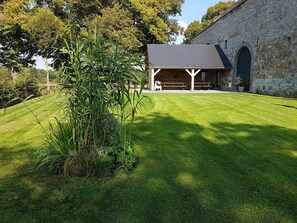 House | Balcony - Cozy Farmhouse in Gesves With Covered Terrace (Gesves)