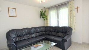Living room - Saas Almagell - With Three and Four Thousand Metre Peaks in the Background (Saas Almagell)