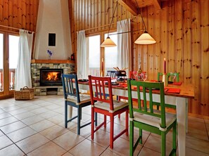 Chalet | Dining