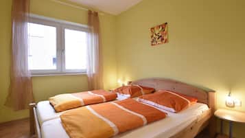 3 bedrooms, individually furnished