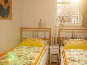 1 bedroom, iron/ironing board - Apartment With Balcony in one of the Most Beautiful Districts of Berlin (Berlin)