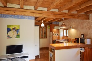House | Private kitchen | Fridge, oven, coffee/tea maker - Holiday Home in Ardeche With Pool (Saint Alban Auriolles)