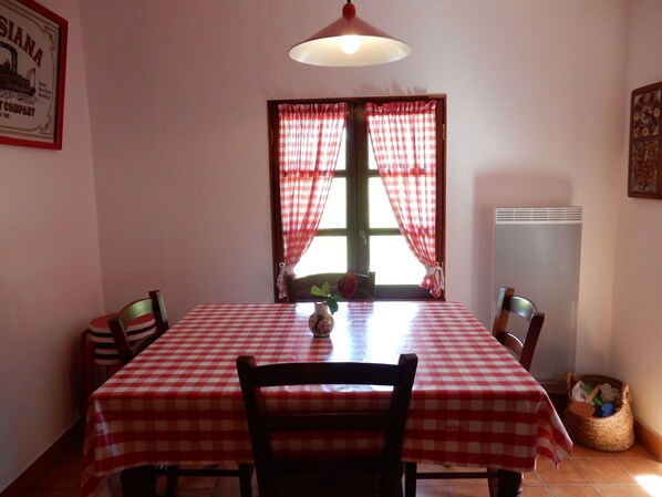 House | Private kitchen - Escape in Saint-julien-du-gua (Saint-Julien-du-Gua)