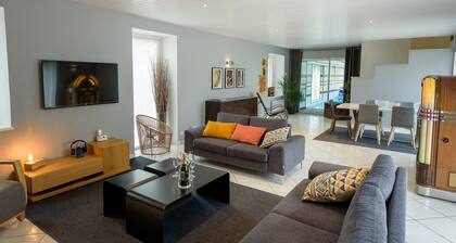 Spacious Holiday Home With Heated Indoor Pool