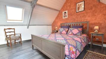 House | 4 bedrooms, bed sheets
