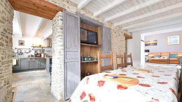 House | Tempat makan