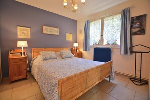 Villa - Villa in Gareoult With Private Pool (Gareoult)