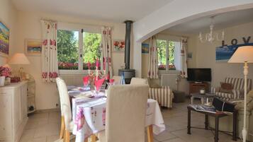 Villa | Dining