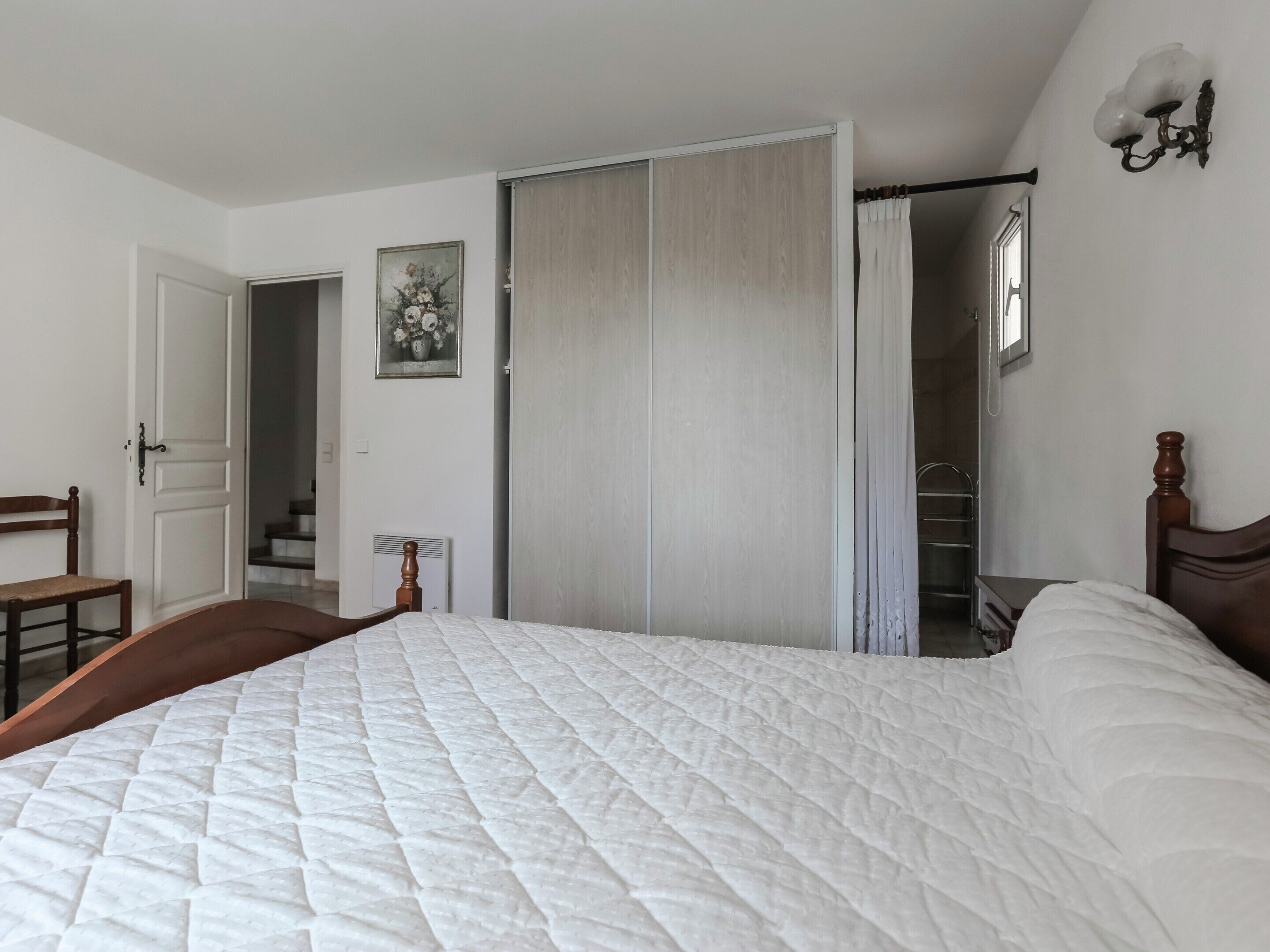 House | 4 bedrooms, individually furnished