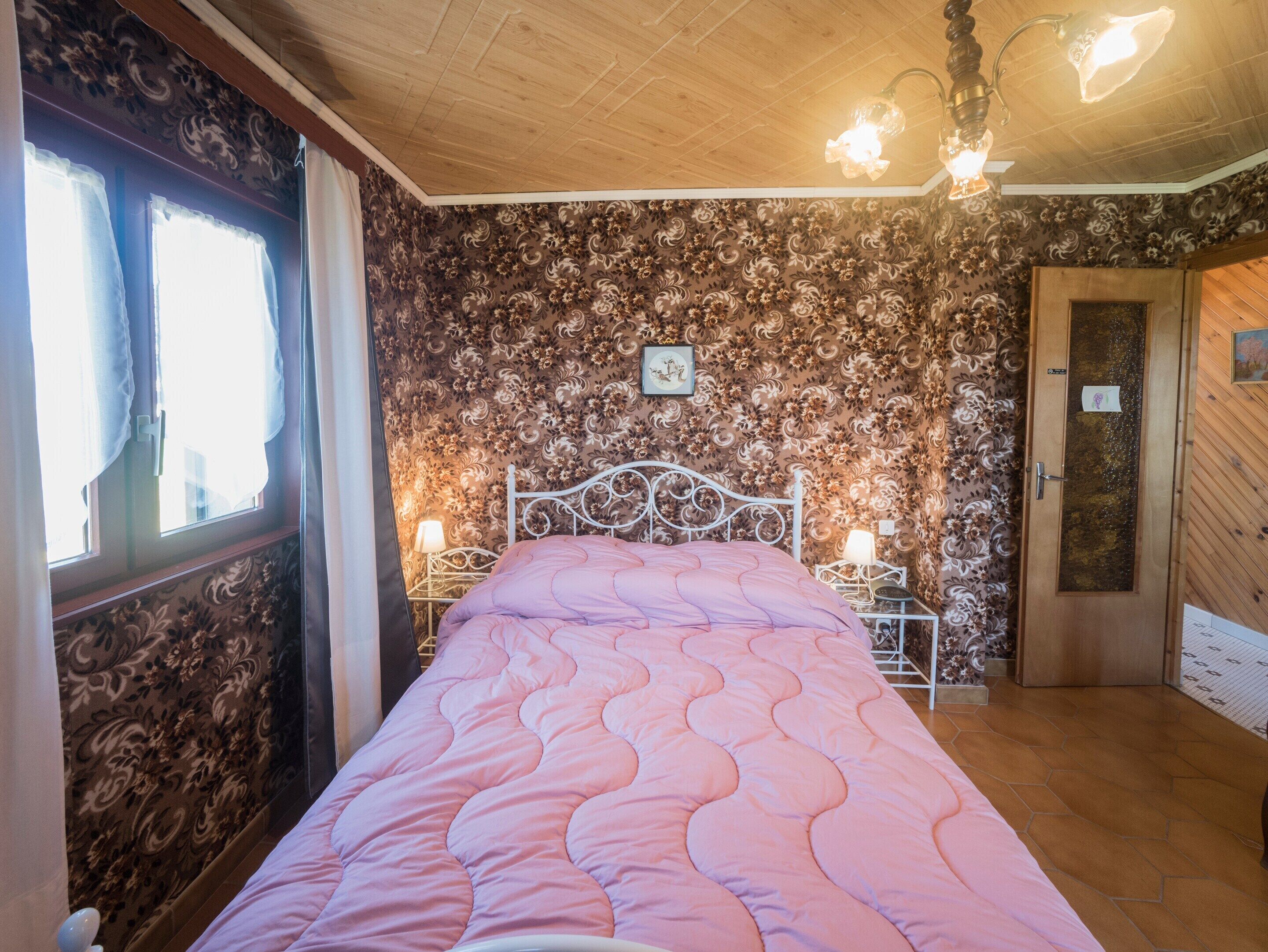 House | 3 bedrooms, individually furnished