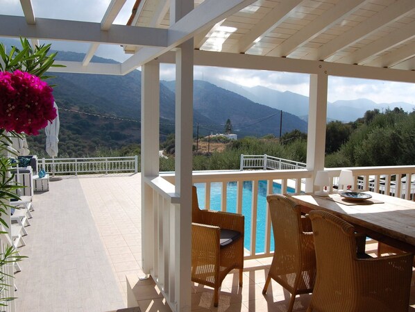 Villa | Exterior