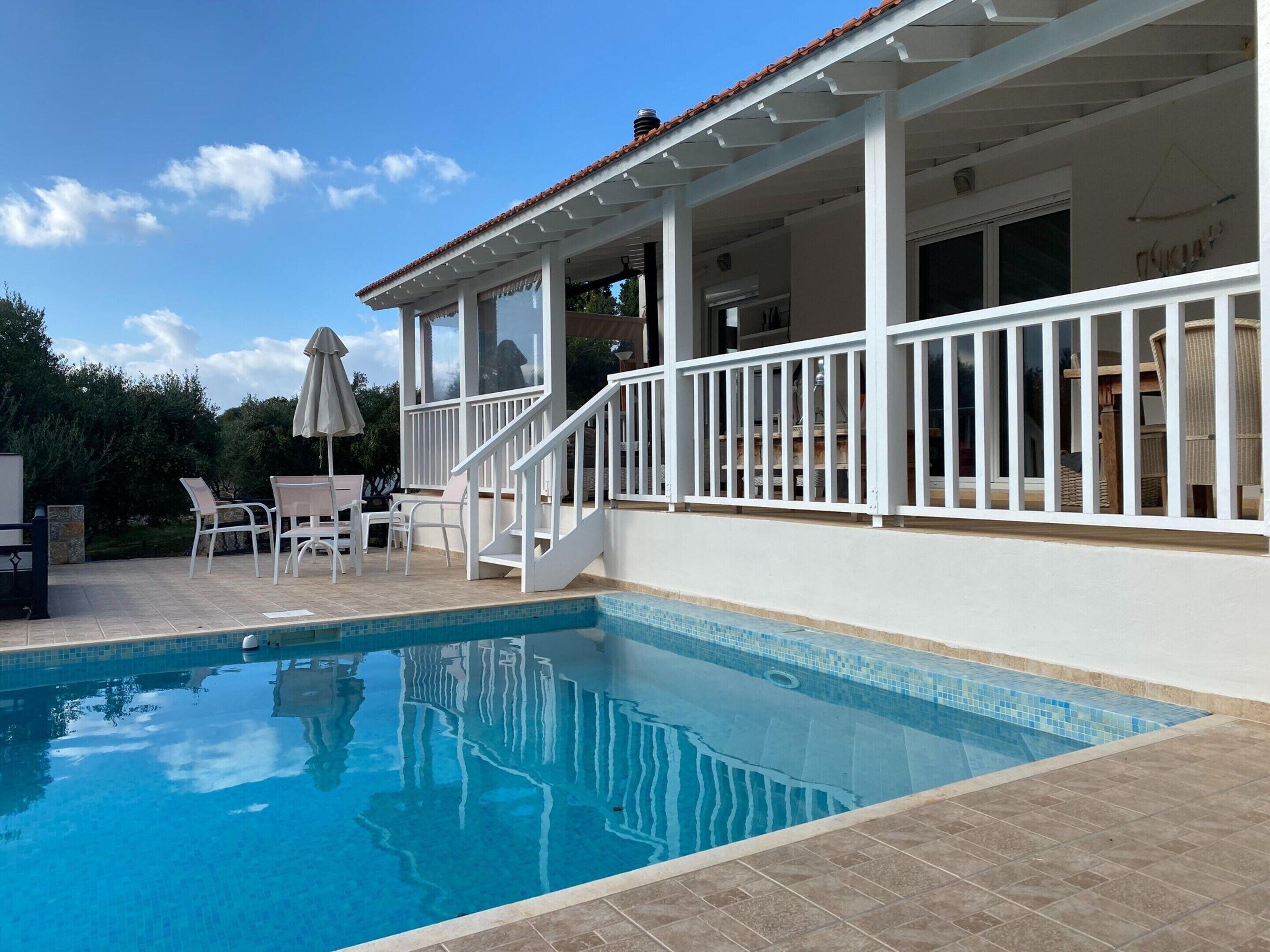 Villa | Pool | Indoor pool, outdoor pool