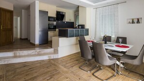 Dining - Lovely Holiday House With Private Swimming Pool, Charming Covered Terrace, BBQ (Zadar)