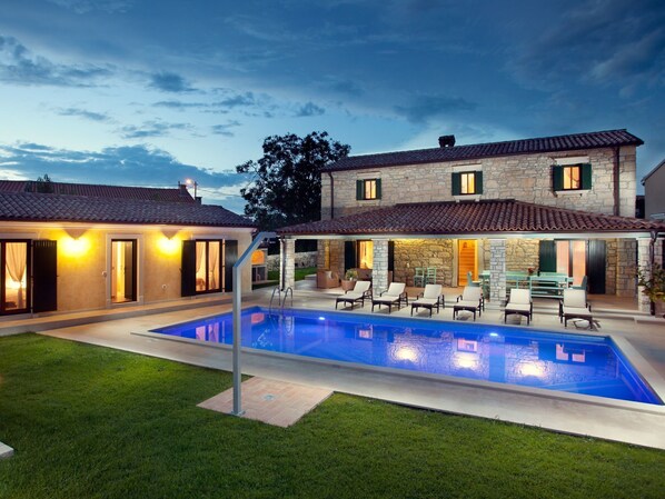 Villa | Pool | Außenpool