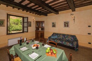 House | Dining