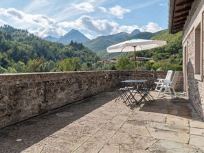House | Exterior - Tuscan Haven- Spacious Home (Casola in Lunigiana)