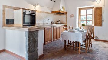 House | Dining