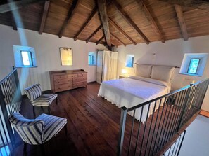 Casa | 4 dormitoris, mobiliari individual i roba de llit 