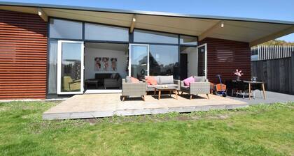 Chic Holiday Home in Callantsoog near Forest