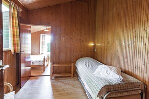 House | 2 bilik tidur, dilengkapkan perabot secara berasingan, cadar katil 