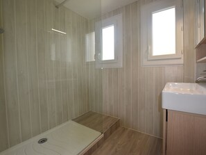 Ferienhaus | Badezimmer | Dusche