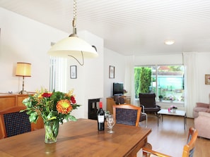 Dining - Detached Bungalow in Herkingen near Lake (Herkingen)