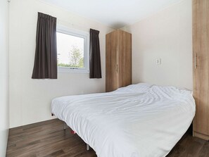 Chalet | 2 dormitorios, mobiliario individual, ropa de cama