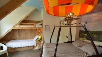 House | 7 bedrooms, individually furnished, bed sheets