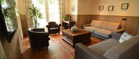 Huis | Woonkamer | Een open haard