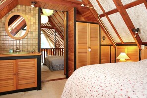 House | 3 bedrooms, individually furnished, bed sheets - Spacious Holiday Home in Eersel With Open Fire (Eersel)