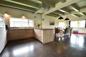 Villa | Private kitchen - Villa in Friesland Near Wadden Coast (Tzummarum)