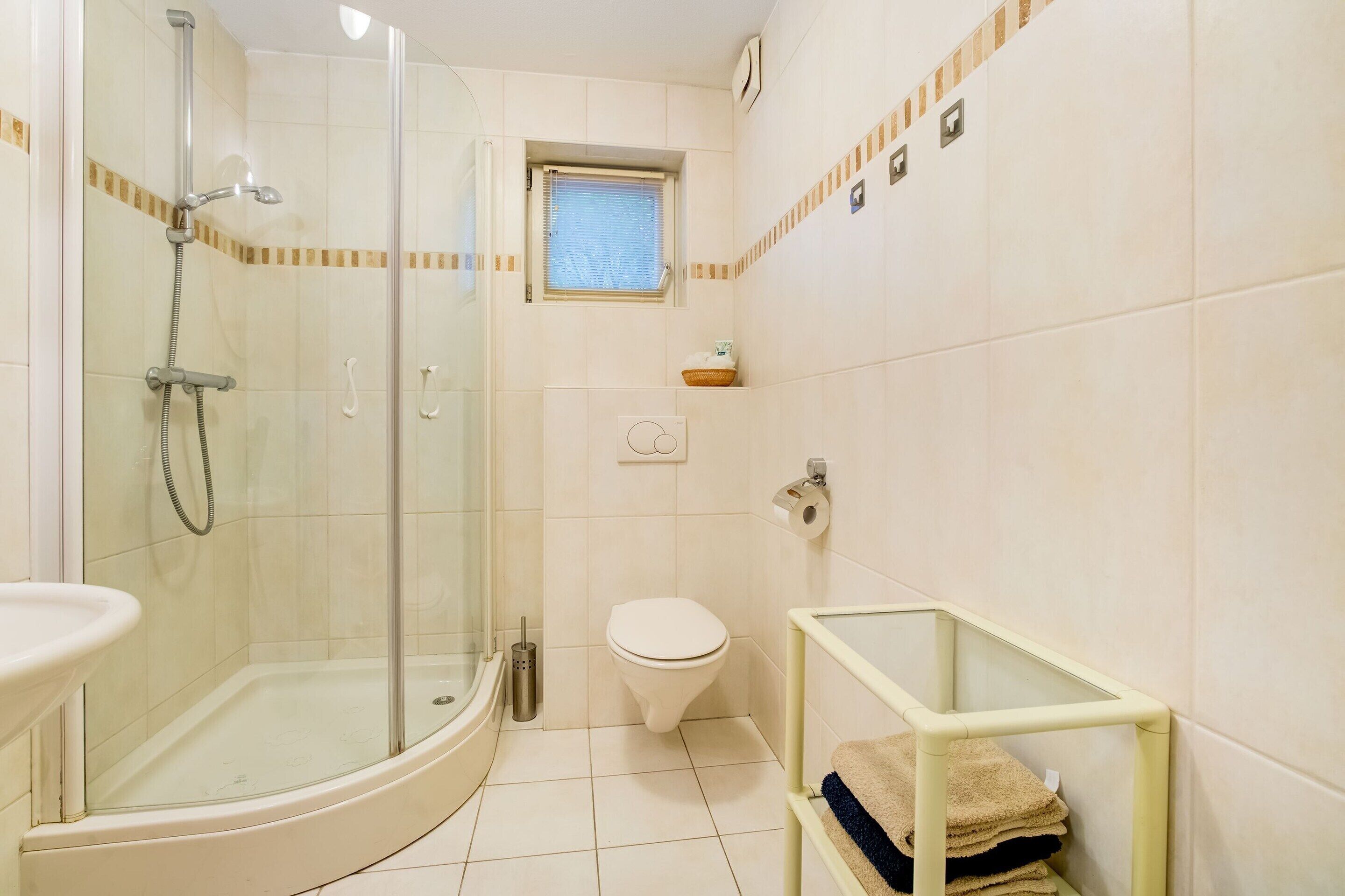 Apartment | Bathroom