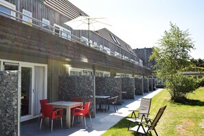 Apartment | Exterior - Apartment in Hollum Near the Sea (Hollum)