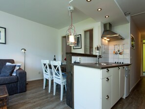 Apartment | Dapur peribadi | Peti sejuk, ketuhar gelombang mikro, pembancuh kopi/teh, kerusi tinggi