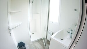Bathroom - Detached Chalet With Veranda Located in Friesland (Sumar)